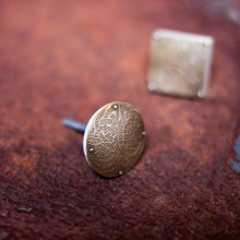Load image into Gallery viewer, Ekuri knobs - James & May
