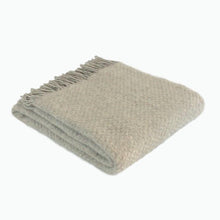 Load image into Gallery viewer, Wafer Wool Blanket in Silver - James &amp; May